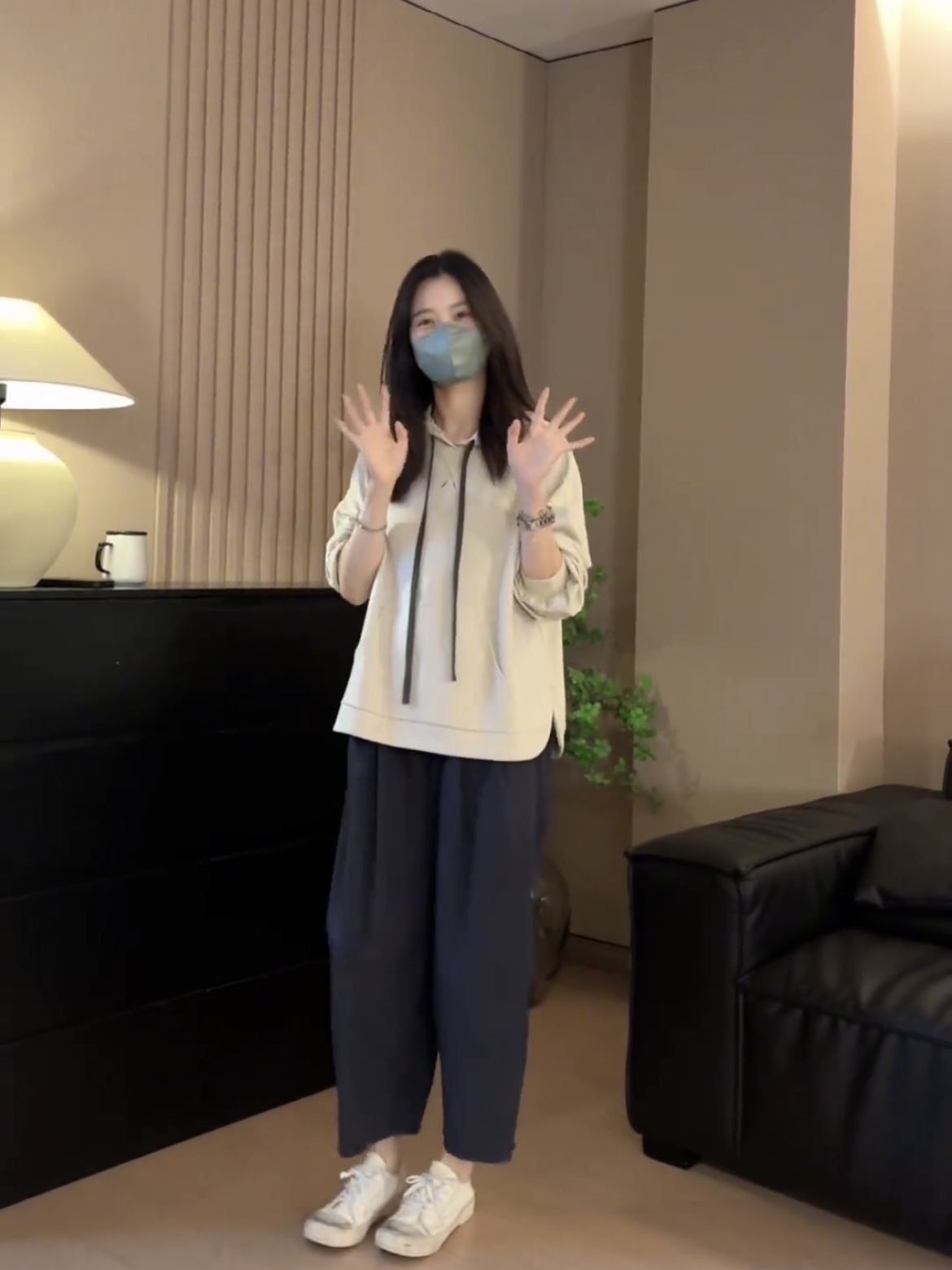 Women's Two-Piece Sweatshirt and Casual Pants Set