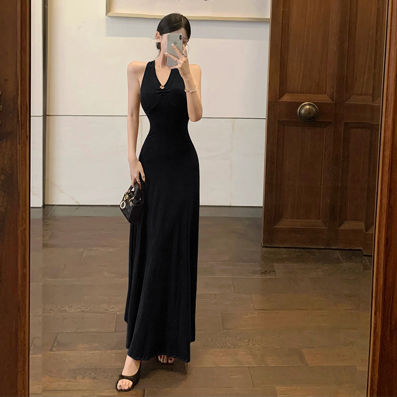 Women's Backless Halter Bodycon Long Dress with Design Details - Image 4