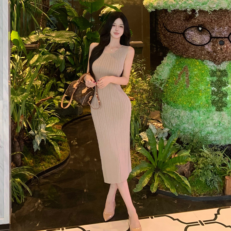 Sleeveless Split Knit Bodycon Dress - Image 2